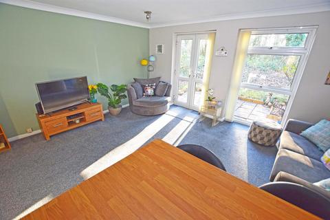 1 bedroom flat for sale, Regency Close, Wigmore
