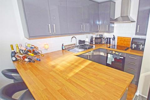 1 bedroom flat for sale, Regency Close, Wigmore