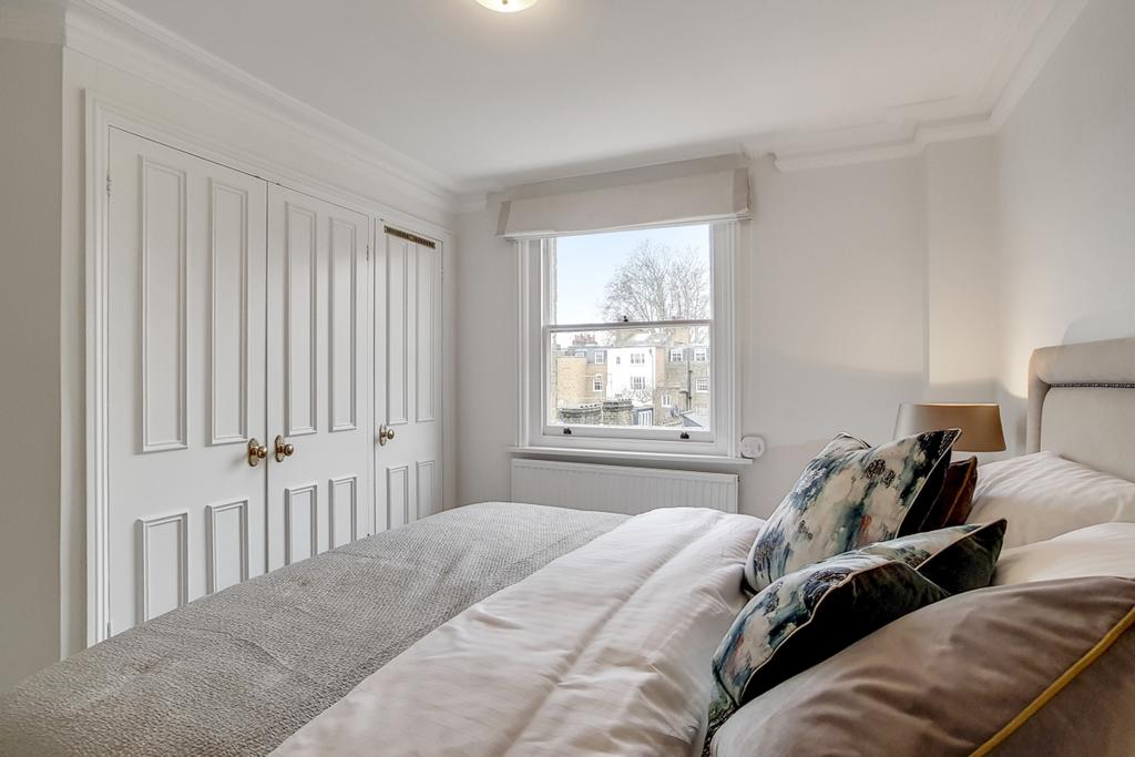9 Master Bedroom 6