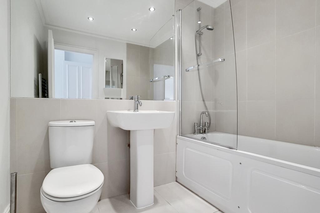 12 Master Ensuite 7