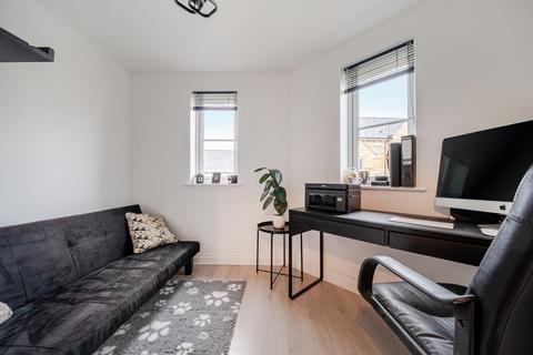 2 bedroom apartment for sale, Harvester Court, 3 Poppy Terrace, Carterton, Oxfordshire, OX18