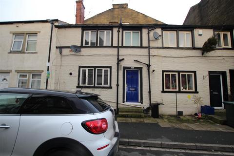 2 bedroom terraced house to rent, Market Street, Thornton, Bradford