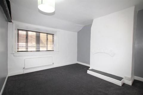 2 bedroom terraced house to rent, Market Street, Thornton, Bradford