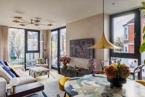 2 bedroom apartment for sale, Larden Hall Apartments, London W3