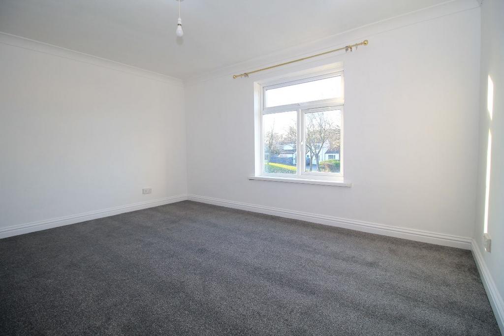 Main bedroom pic 2