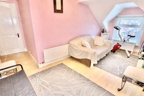 2 bedroom apartment for sale, South Parade, West Kirby, Wirral, Merseyside, CH48