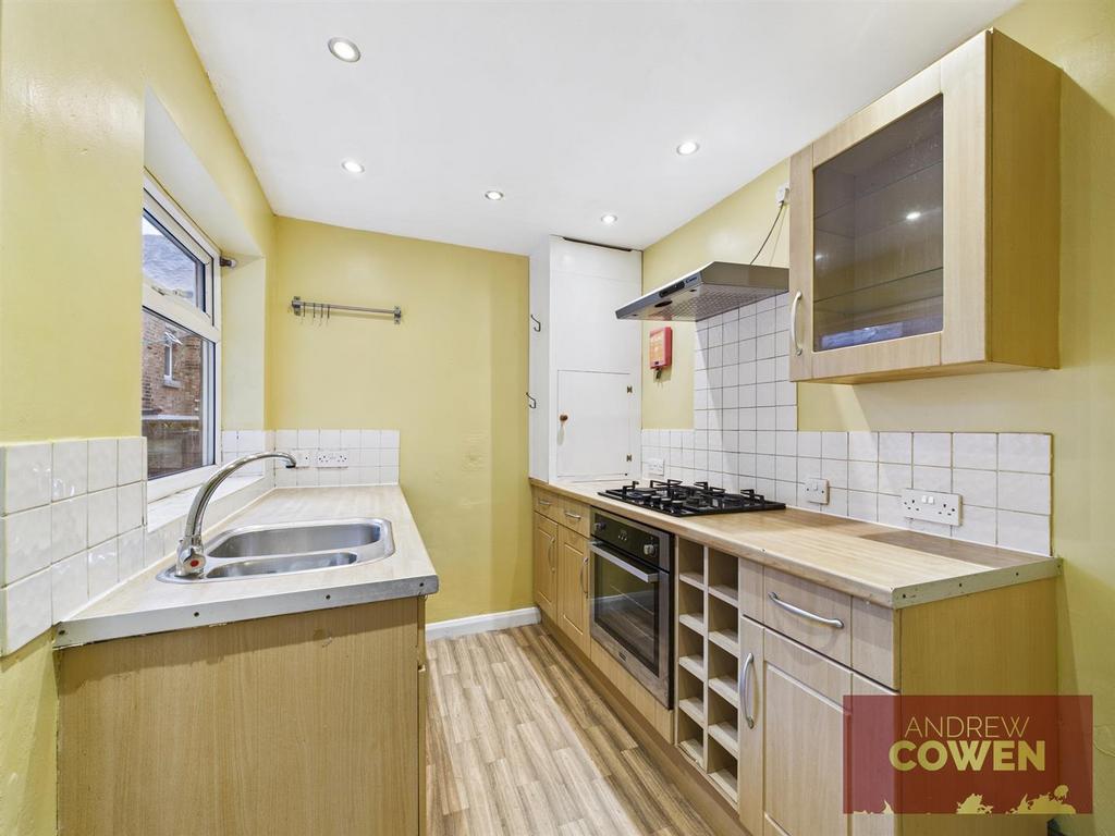 CAM05382 G0-PR0087-STILL015.jpg