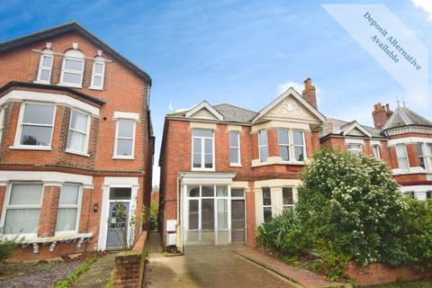 2 bedroom apartment to rent, Marten Road Folkestone CT20