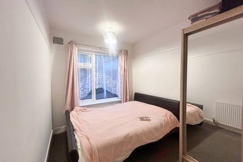 3 bedroom ground floor flat to rent, Derby Road, Bournemouth, BH1