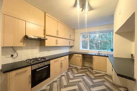 2 bedroom ground floor flat to rent, Derby Road, Bournemouth, BH1