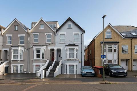 1 bedroom flat for sale, Beaconsfield Road, Friern Barnet, London, N11