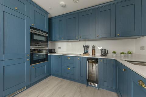 2 bedroom flat for sale, Chaplin Drive, Enfield, BARNET, EN4