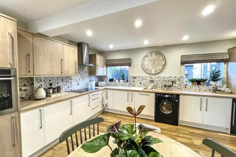 3 bedroom semi-detached house for sale, Luffenham Road, Ketton, Stamford