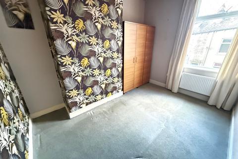 3 bedroom terraced house to rent, Exeter Street, Sowerby Bridge HX6
