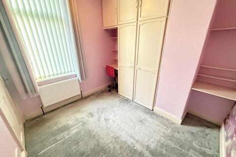 3 bedroom terraced house to rent, Exeter Street, Sowerby Bridge HX6