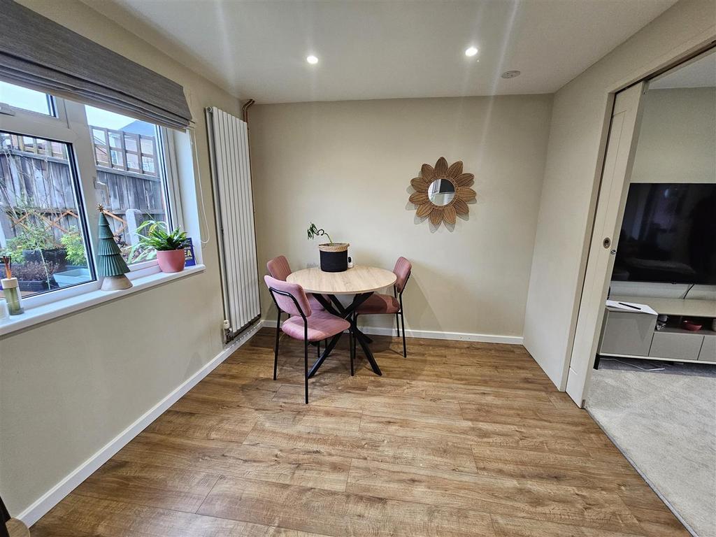 Dining Area.jpg