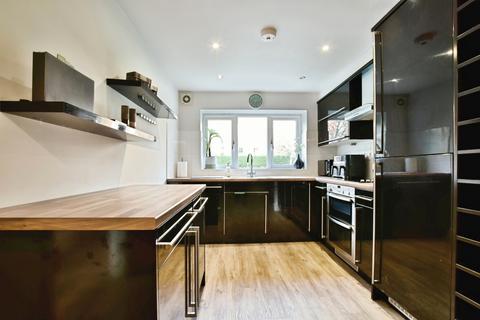 2 bedroom terraced house for sale, Houseman Crescent, Greater Manchester M20