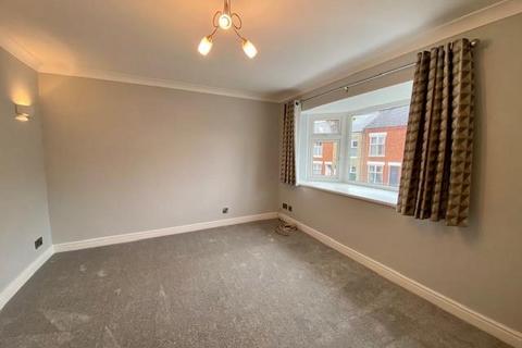2 bedroom flat to rent, Gifford Court, Market Harborough