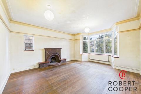 4 bedroom detached house for sale, Cedar Drive, Hatch End, Middlesex, HA5