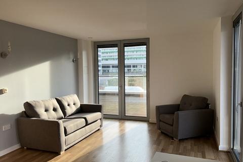 2 bedroom apartment to rent, Quadrant Crt, Empire Way