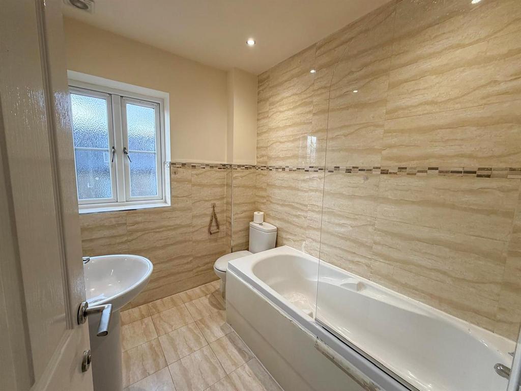 4 bed townhouse, Silsden