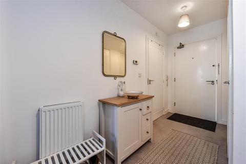 2 bedroom flat for sale, Brocade Road, Andover