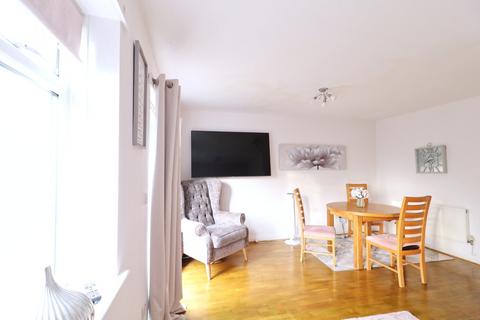 4 bedroom semi-detached house for sale, Cherwell Grove, South Ockendon RM15