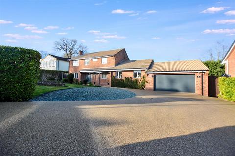 4 bedroom detached house for sale, Grangelea Gardens, Bramcote, Nottingham