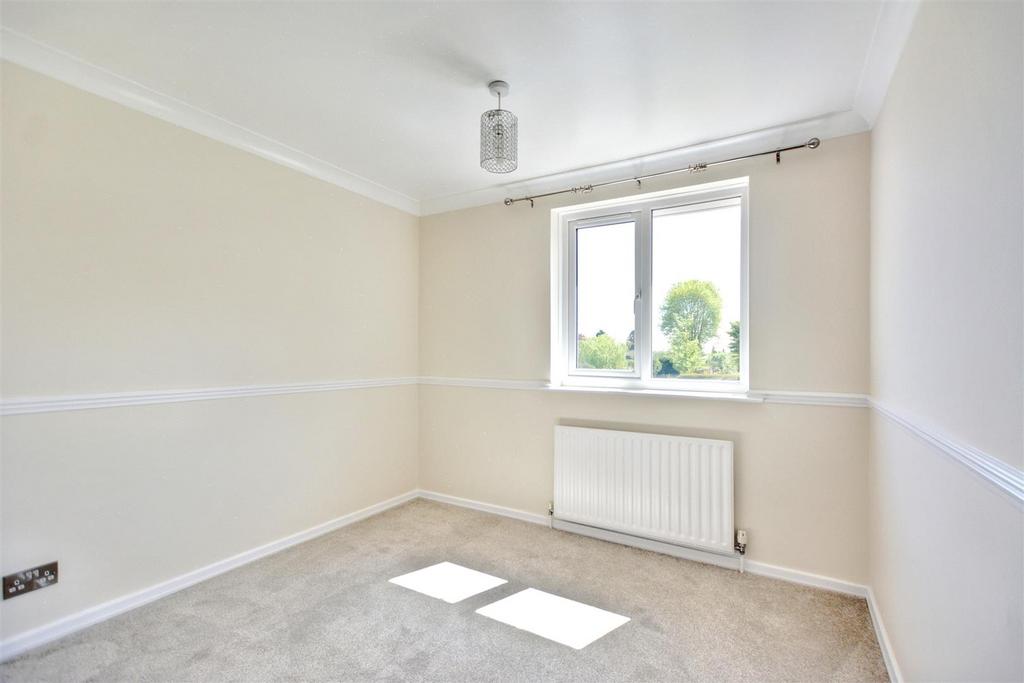 Bedroom 4 2.jpeg