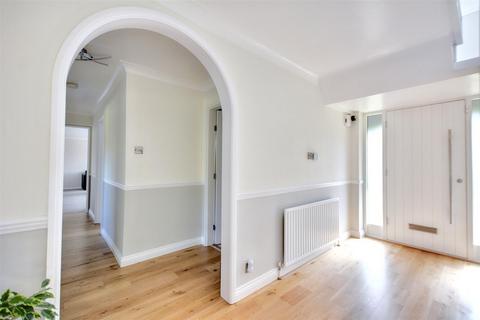 4 bedroom detached house for sale, Grangelea Gardens, Bramcote, Nottingham