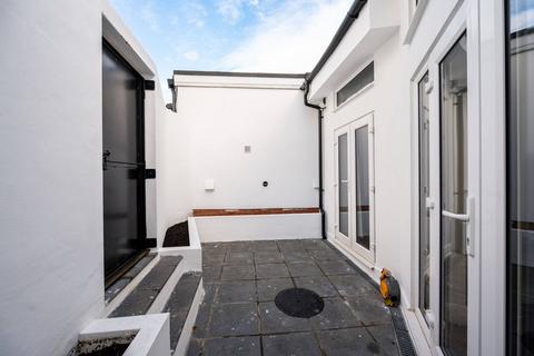 2 bedroom flat for sale, Brockley Rise, Honor Oak Park, LONDON, SE23