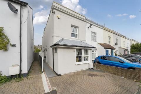 3 bedroom end of terrace house for sale, Cleaveland Road, Surbiton