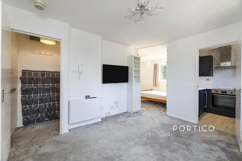1 bedroom flat to rent, Abbey Lane, London, E15