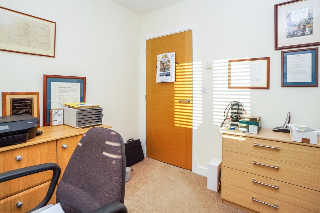 Bedroom 3 / Study