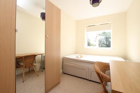 6 bedroom terraced house to rent, Foxglove Close, Bristol BS34