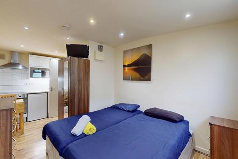 undefined, Chatsworth Road