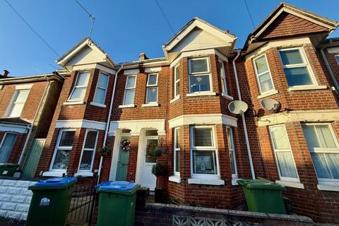 2 bedroom terraced house to rent, Albany Road, Southampton SO15