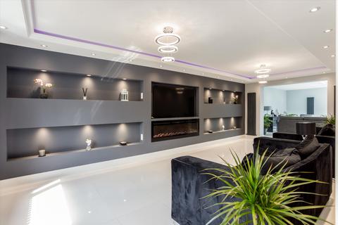 4 bedroom detached house to rent, Derwent Avenue, London, SW15