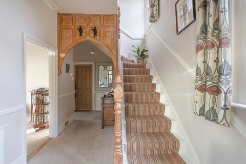 4 bedroom detached house for sale, Chapel Road, Smallfield, Horley, Surrey, RH6