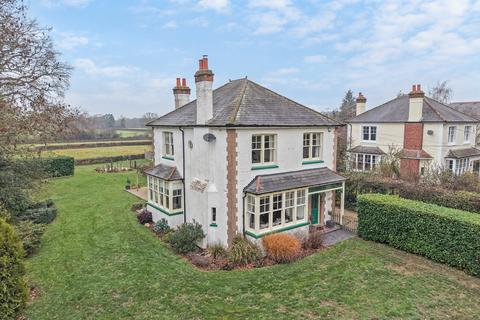 4 bedroom detached house for sale, Chapel Road, Smallfield, Horley, Surrey, RH6