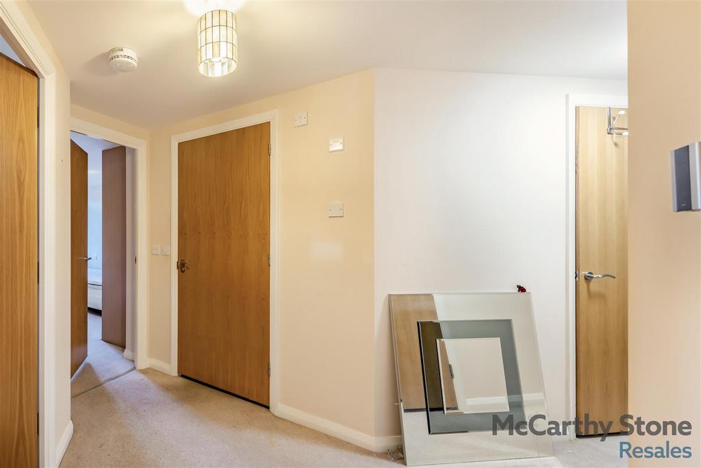 8674139-interior13.jpg