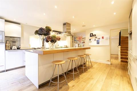4 bedroom terraced house for sale, Lonsdale Square, Barnsbury, Islington, London, N1
