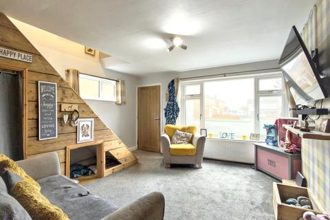 2 bedroom semi-detached house for sale, Helmsdale Close, Coalville, LE67