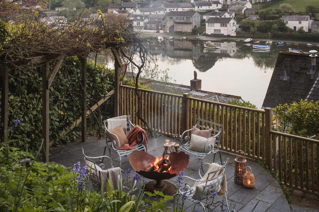 Br-41 firepit 1.jpg
