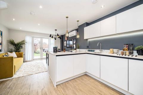 1 bedroom flat for sale, Meadowview Road, Raynes Park SW20