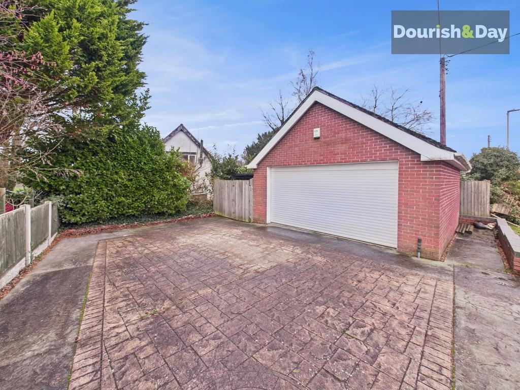 Double Garage &amp; Parking