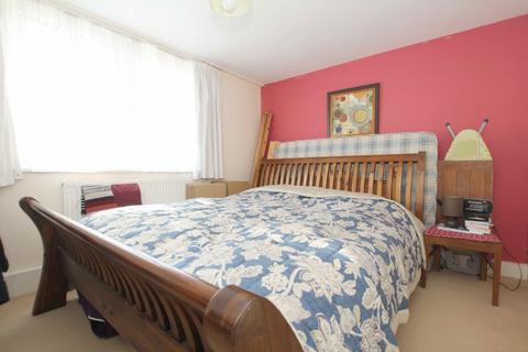 2 bedroom flat to rent, Churchfield Road, London W13