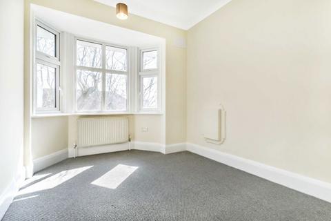 2 bedroom flat to rent, Boston Manor Road, Brentford TW8