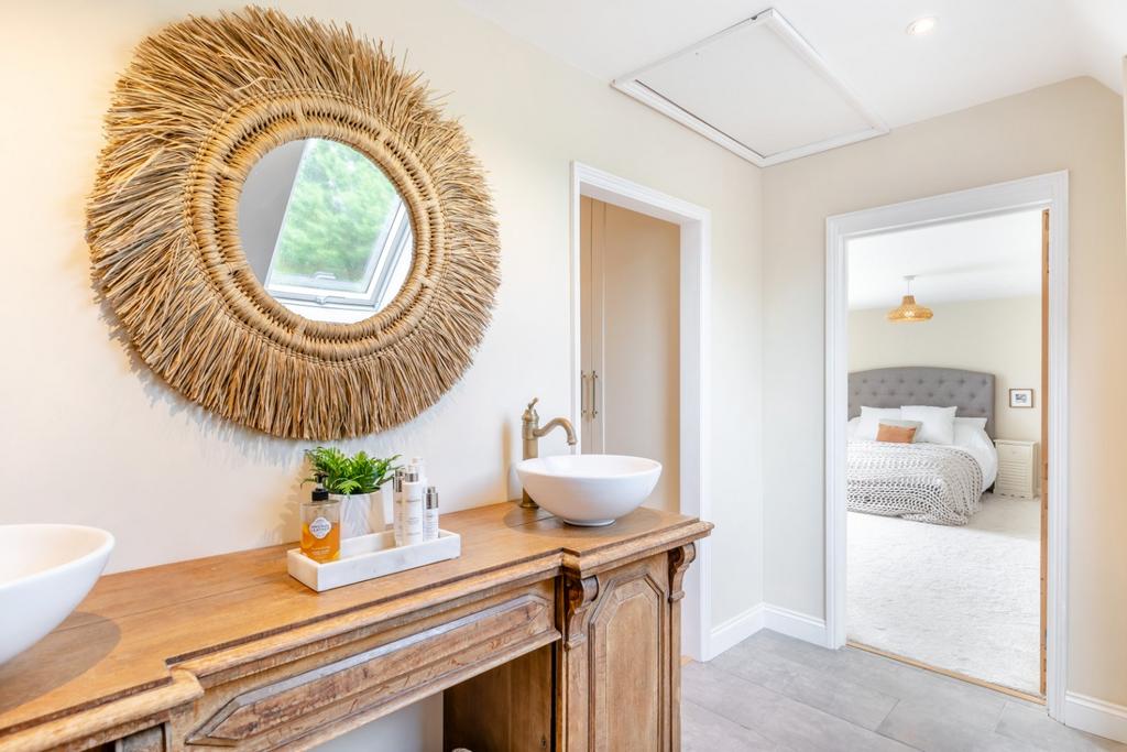 Main Bed En Suite