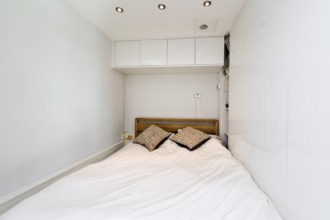 undefined, Hanover House, Vauxhall SW8